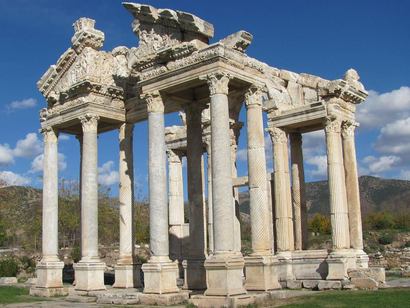 9 Days 8 Nights Istanbul, Gallipoli, Troy, Pergamon, Ephesus, Pamukkale And Aphrodisias Tour Package