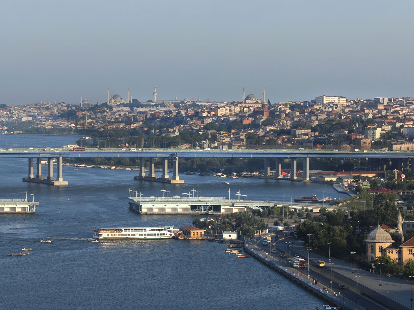 Bosphorus Boat Cruise And Cable Car Tour 4