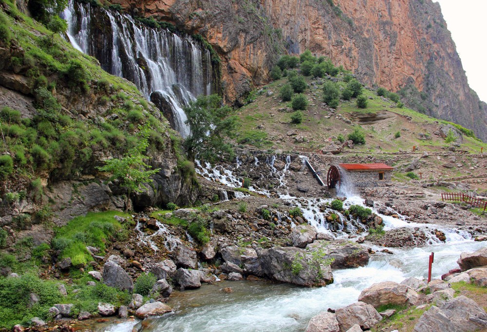 Cappadocia Kapuzbasi Waterfalls Tour